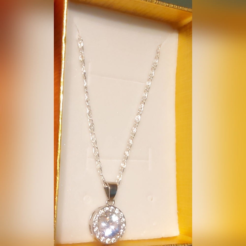 Necklace - Picture 4 of 5